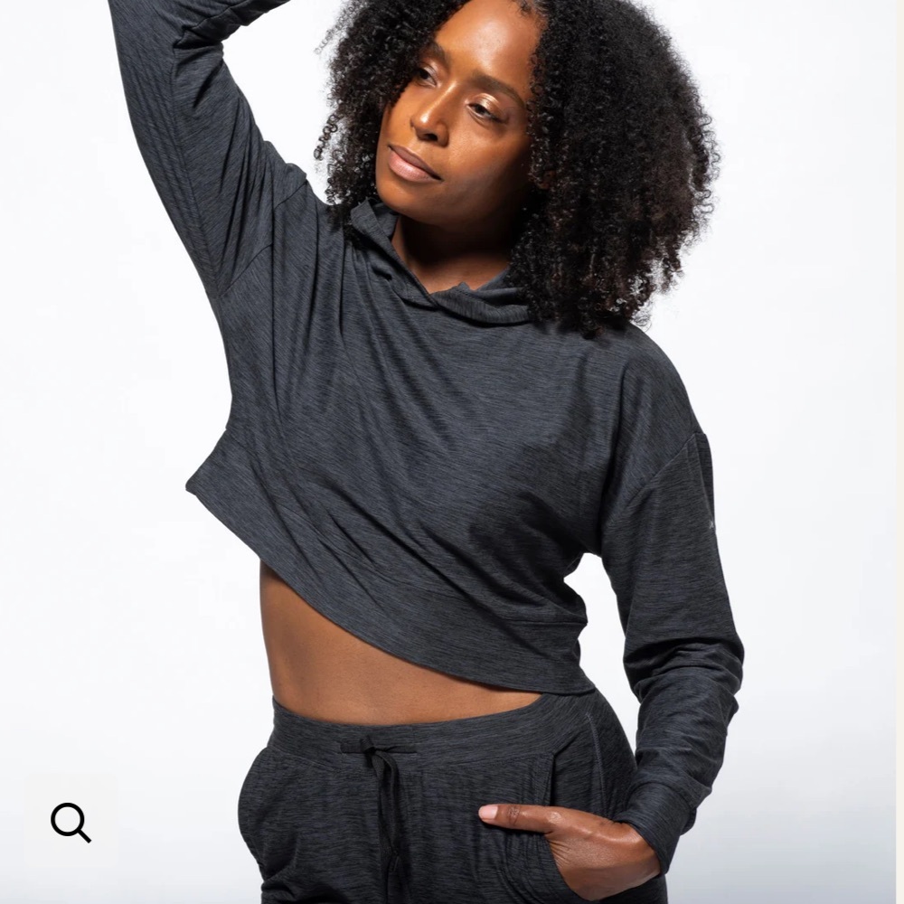 NWT Fox & Robin Women's Gray Crop Hoodie Size S - Picture 9 of 9